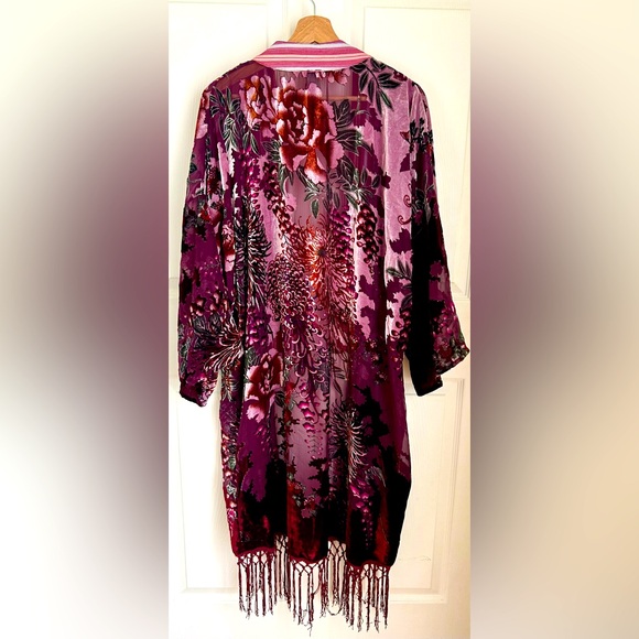 Aratta Sweaters - Aratta Silent Journey Velvet Kimono with Tassle Hem. Size Small